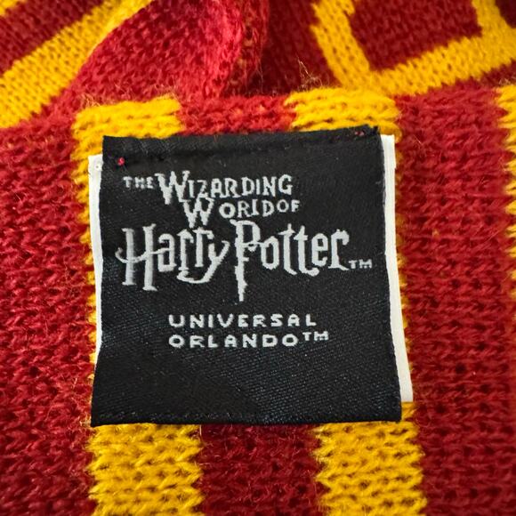 Harry Potter Gryffindor Scarf Embroidered Patch Winter Tassel Maroon Yellow - Picture 3 of 10